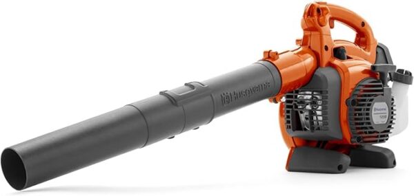 Spalinowa dmuchawa do liści Husqvarna 125B – silnik 28 cm³, siła nadmuchu 12,5 N, system Smart Start®, lekka konstrukcja do wydajnego sprzątania ogrodu i podjazdu